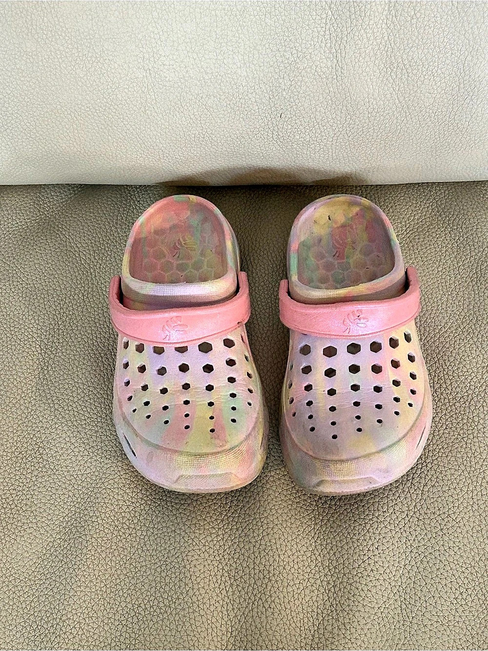 Girls Crocs Classic Clog Tie-Dye Pink, Size 12/13